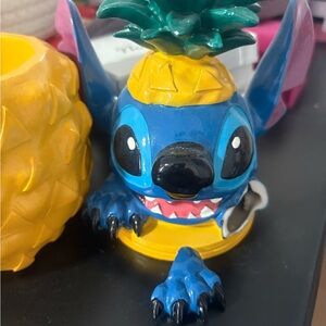 Disney Stitch trinket box, broken paw Paw included, an easy fix if you want NIB